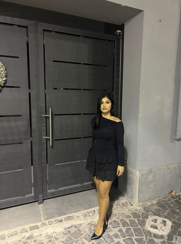 VESTITINO KIM CON MERLETTO