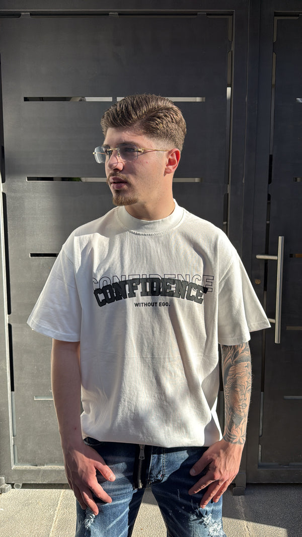 T-SHIRT CONFIDENCE