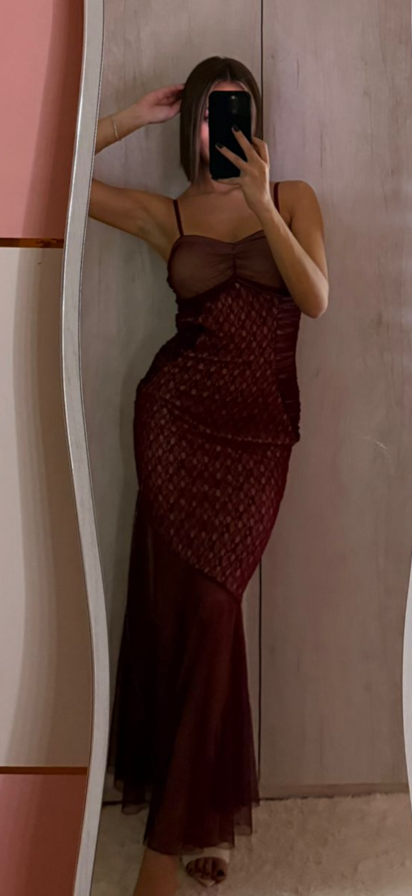 VESTITO LUNGO CON MERLETTO E VELO