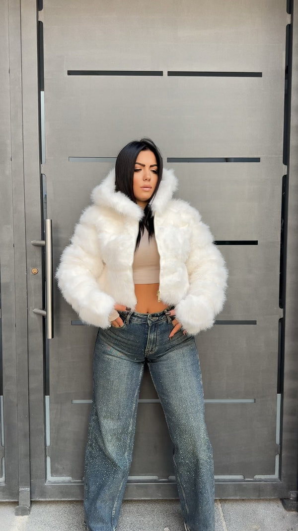 pelliccia crop con cappuccio